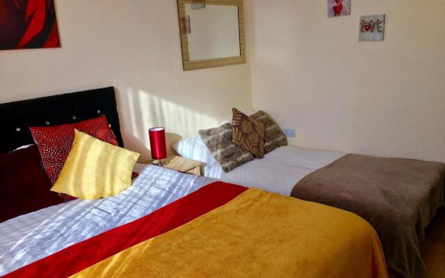 London Luxury Apartment, Private Bathroom