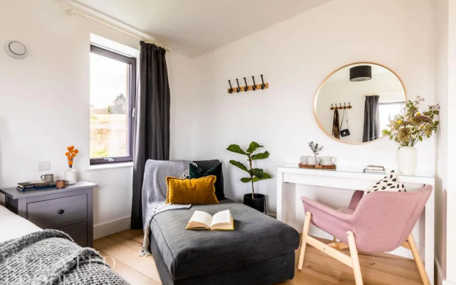 Stunning 5 Bedroom New Build With Amazing Views