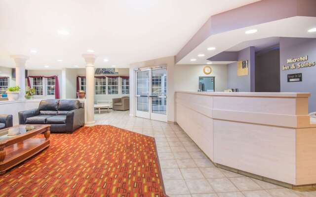 Microtel Inn & Suites by Wyndham Claremore