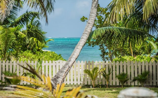 Lou Lou Bungalows
