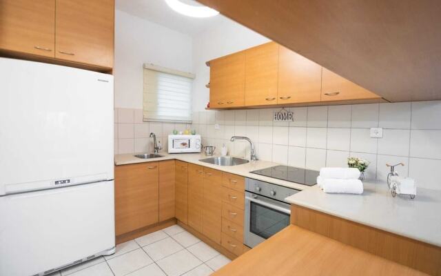 Art Apartment Near Mamila best Location 1