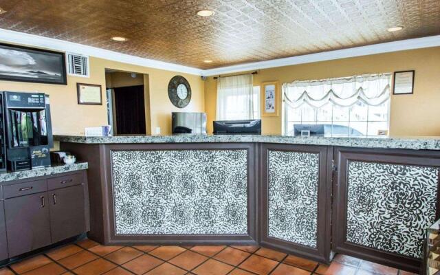 Econo Lodge Cocoa Beach - near the Port