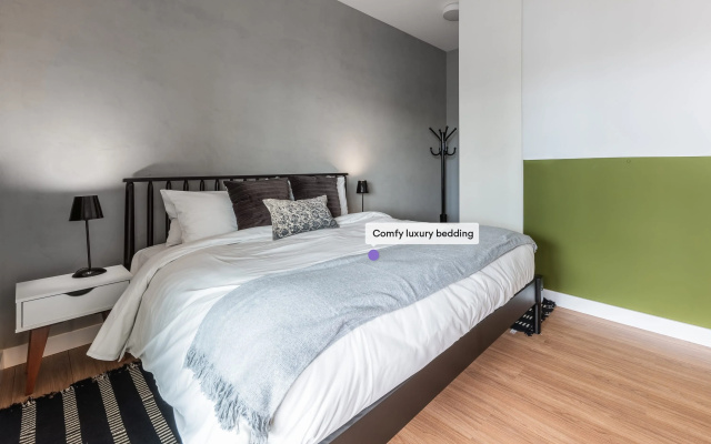 Apartamento com varanda e ótima localização | Vila Olímpia