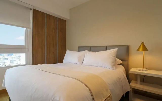 Elegant 3BR Duplex With Balcony in Miraflores