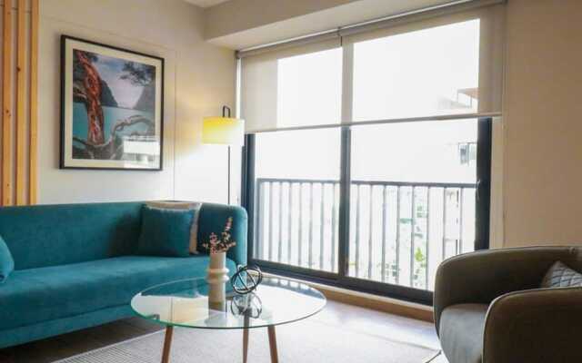 w Amazing 2BR in the Heart of Miraflores