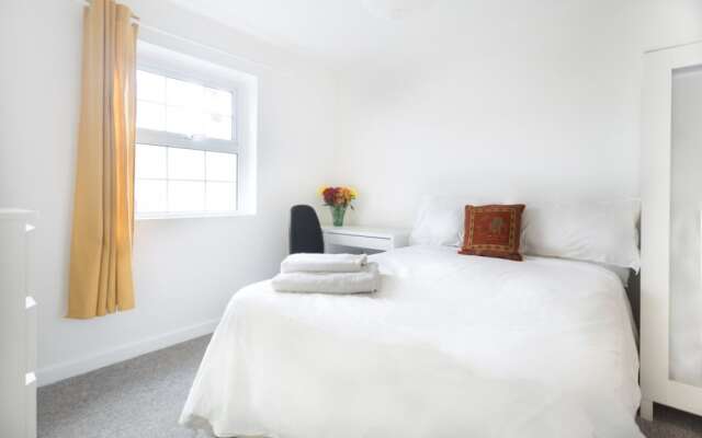 Newly Refurbished House in Bath - Sleeps 3