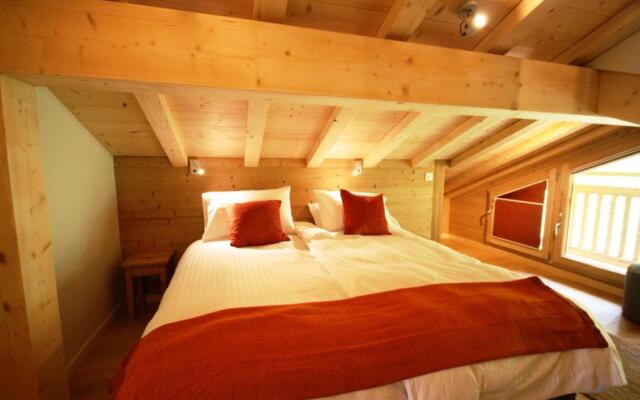 Chalet Timbers - Light and modern - sleeps 6 - Les Gets