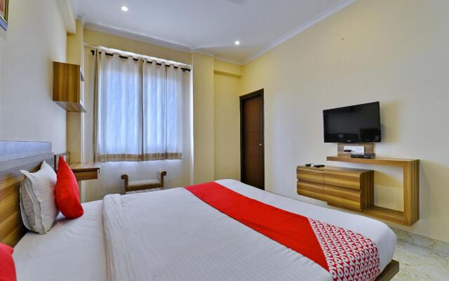 Townhouse 828 Hotel Stay Fine