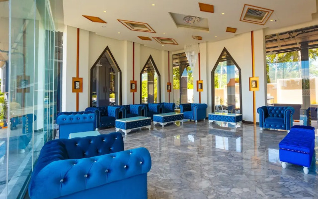 The Aristo Beach Studio by Holy Cow