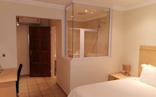 17 on 13th Guest House