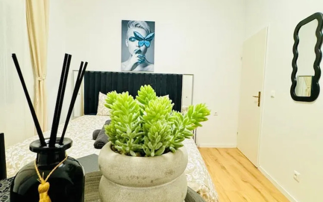 Stylish 4BR Apt Near Westbahnhof