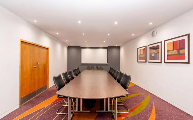 London Twickenham Stadium Hotel, a member of Radisson Individuals