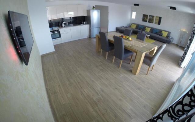 Marinela - with pool - A2(4+2)