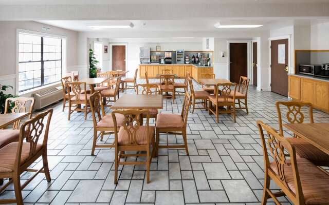 Red Lion Inn & Suites Auburn