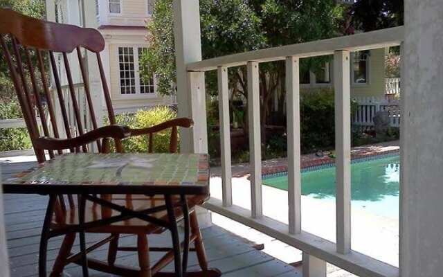 Boothe House Bed and Breakfast