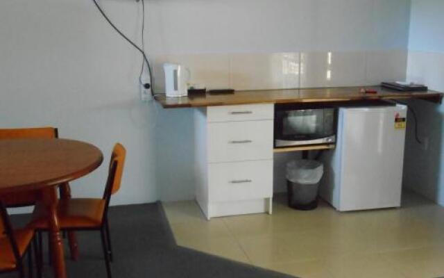 Acacia Rose Motor Inn