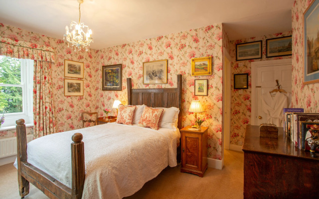 Ingram House Bed & Breakfast