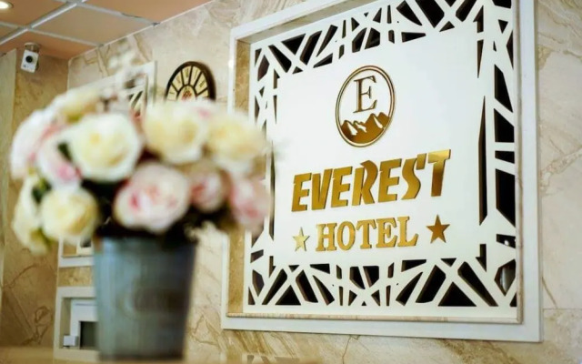 Everest Hotel HCM