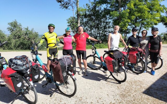 Angelucci Agriturismo con Camere e Agri Camping