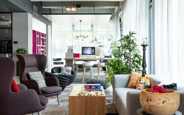 MOXY Frankfurt Eschborn