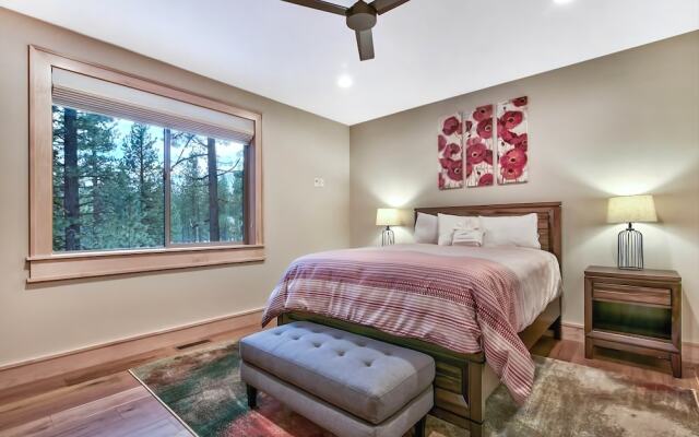 Redwood Lodge 7 Bedrooms 5.5 Bathrooms Home