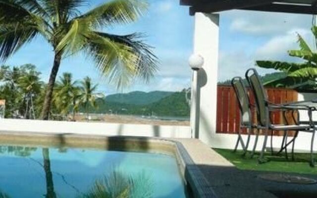 Seaview Apartments