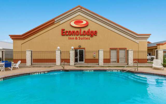 Econo Lodge Inn & Suites Bridgeport