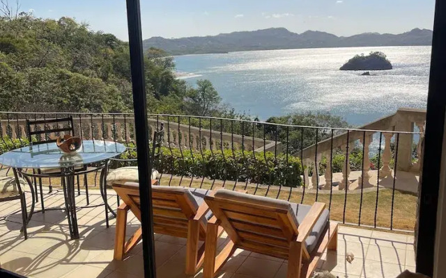 Luxury Flamingo Condo With big Ocean Views