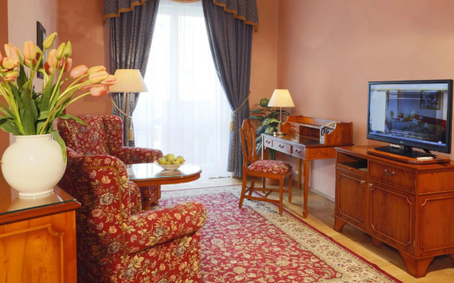 Hotel Bristol