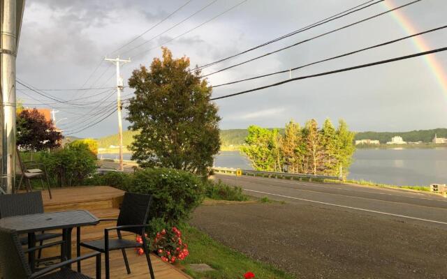 The Gaspé Bay Villa Near Forillion Park