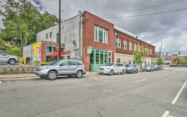 Modern Knoxville Gem: Near Campus & Eateries!