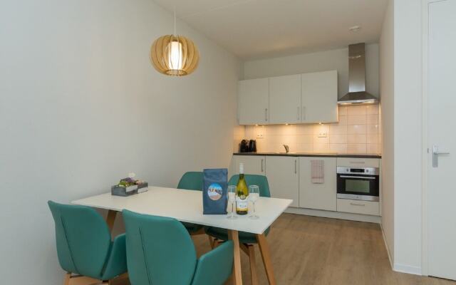Luxury 6-person Apartment Near Zoutelande Beach