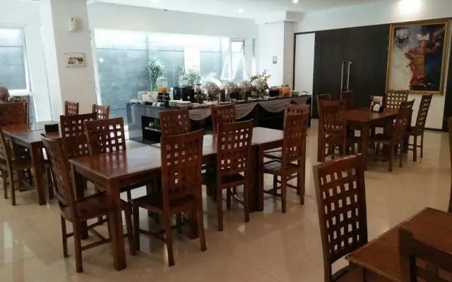 Kembang Hotel