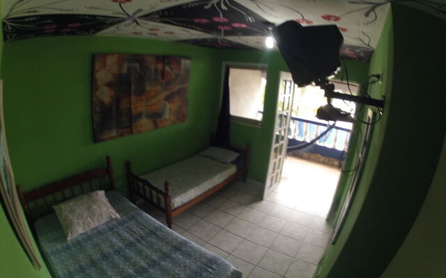 Golfinho Tropical Hostel e Pousada