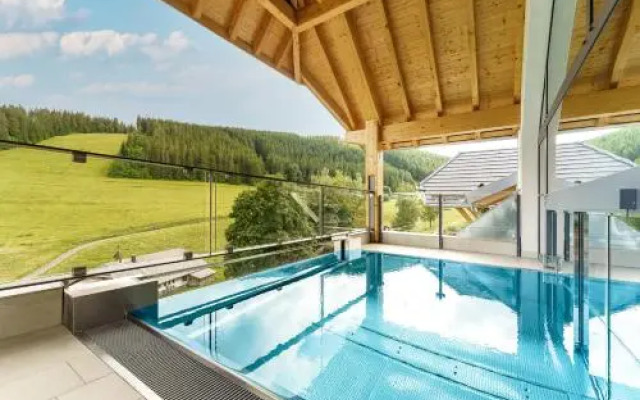 Schwarzenbach - Apartments & Rooftop Pool