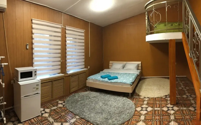 Port House Home Mini Hotel