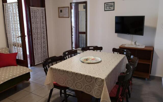 Queen beach apartments Nin Sabunike - Green street I - AE1167