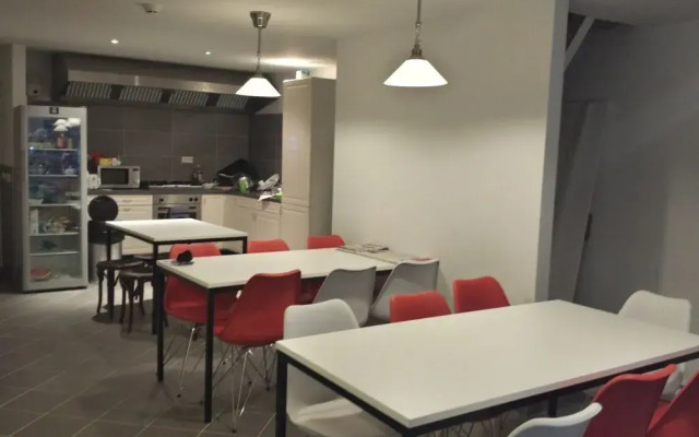 Hostel Sleep Inn