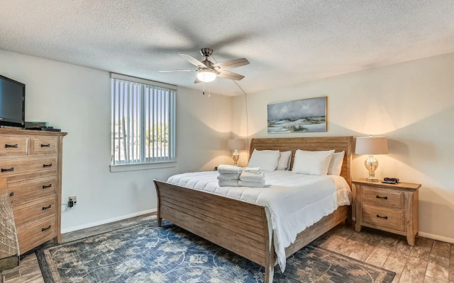 Dolphin Point 103b 2 Bedroom Condo by RedAwning