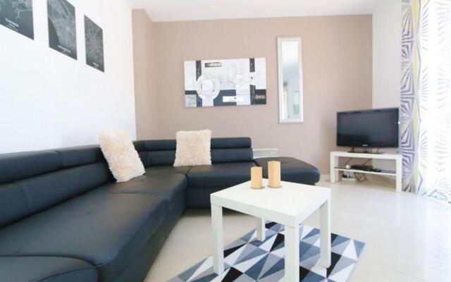 Apartments Škoda I, Škoda II