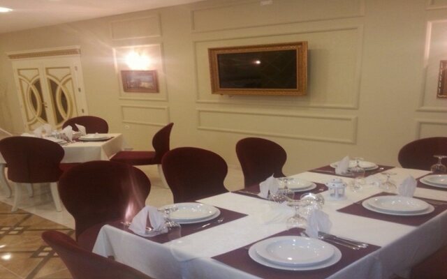 Nafron Hotel