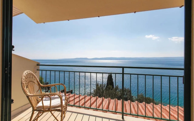 Three-Bedroom Apartment Omis with Sea view 07