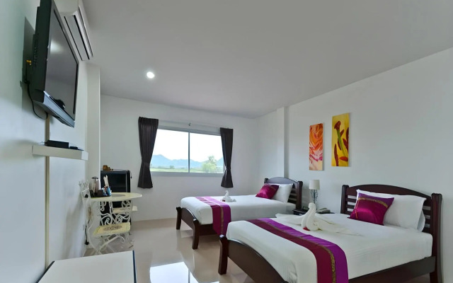 Phet Cha-am Plaza & Resort