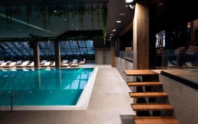 Select Hill Resort