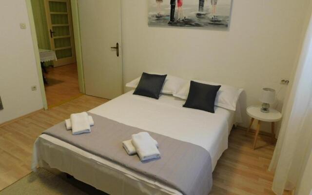 Apartment Doni