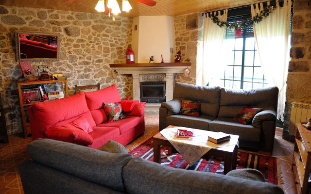 Casa Rural Os Carballos