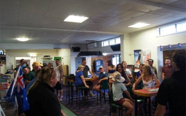 OSheas Windsor Hotel