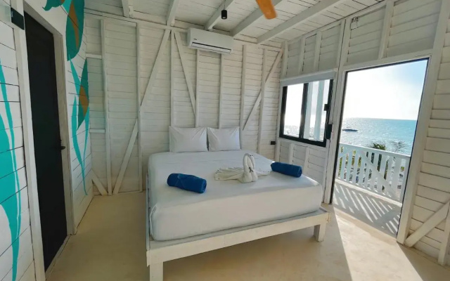 El Faro Beach Front by ÓOL Hotels