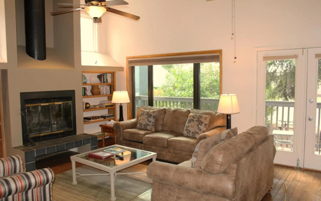 Shadow Mountain Lodge