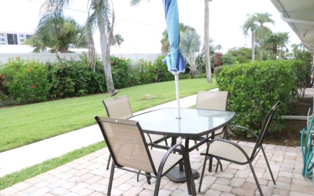 Jamaica Royale 086 - 2 Br Condo